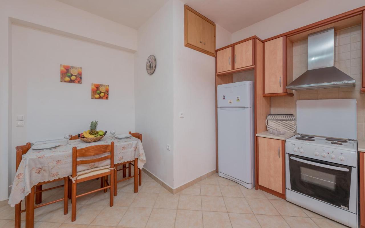 Domus Lukas Apartments Marathiás Buitenkant foto