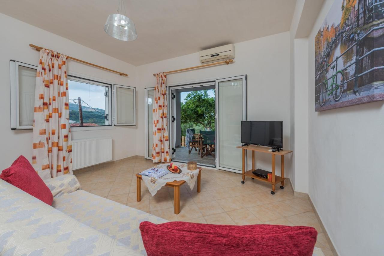 Domus Lukas Apartments Marathiás Buitenkant foto