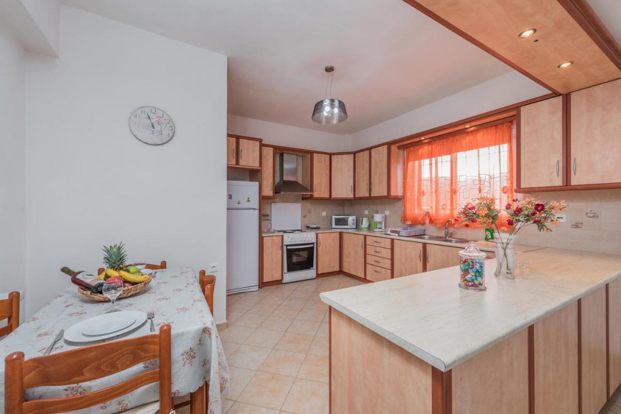 Domus Lukas Apartments Marathiás Buitenkant foto