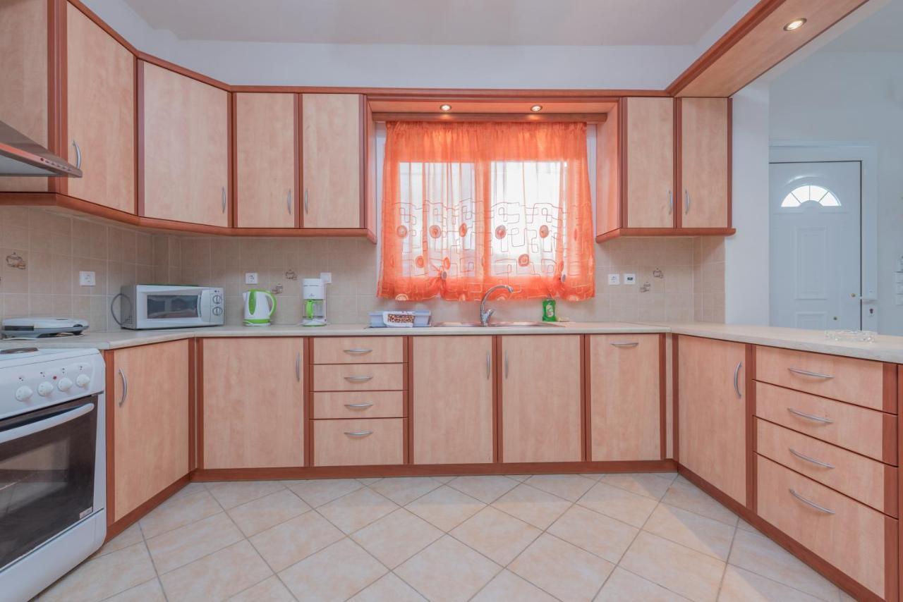 Domus Lukas Apartments Marathiás Buitenkant foto